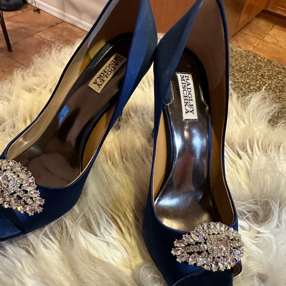 Badgley Mischka blue satin shoes with embellishment. gorgeous bling buckle